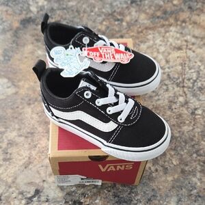 Vans Size 7 Toddler NEW Black and White Skate Slip-On Sneakers
